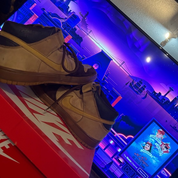 Nike SB Dunks - Picture 3 of 6